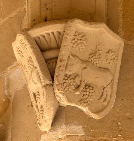 Escudo de los Becerra.